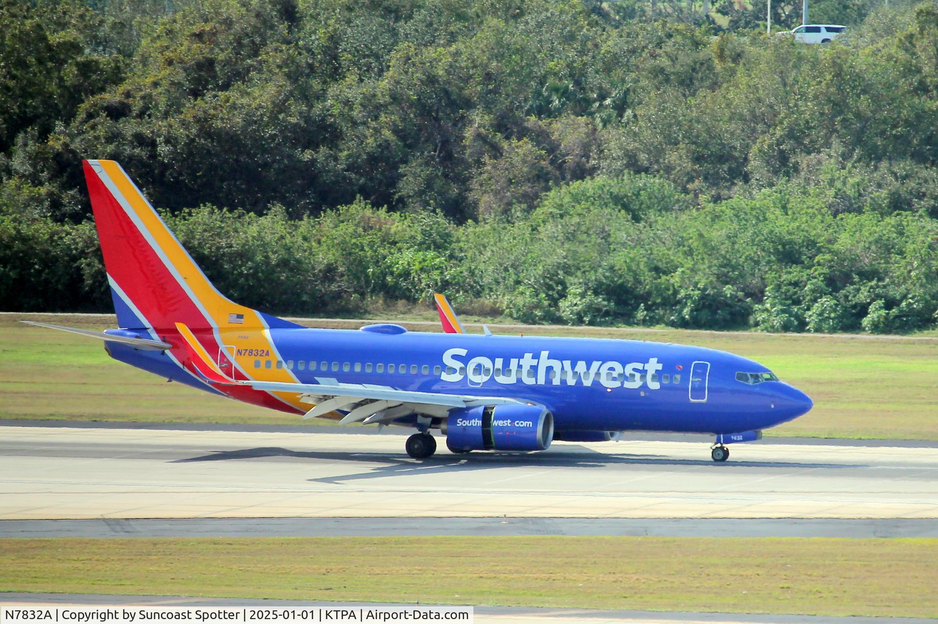 N7832A, 2003 Boeing 737-79P C/N 30657, Southwest Flight 2939 arrives on Runway 1L at Tampa International Airport following flight from Reagan National Airport