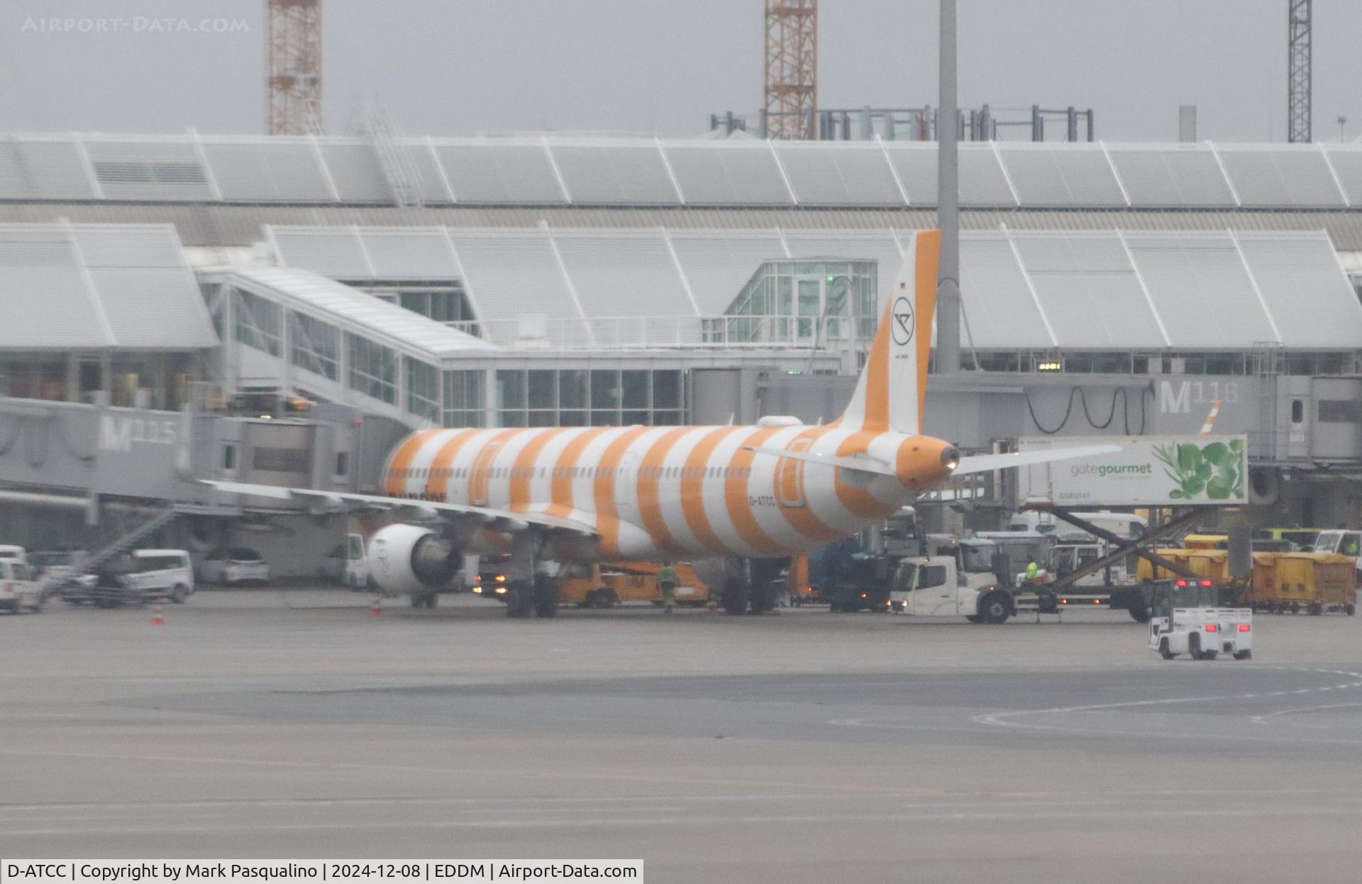 D-ATCC, 2015 Airbus A321-211 C/N 6501, Airbus A321-211