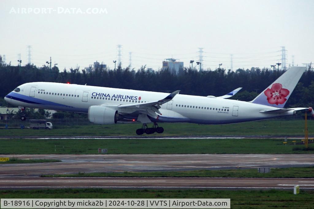 B-18916, 2018 Airbus A350-941 C/N 191, Take off
