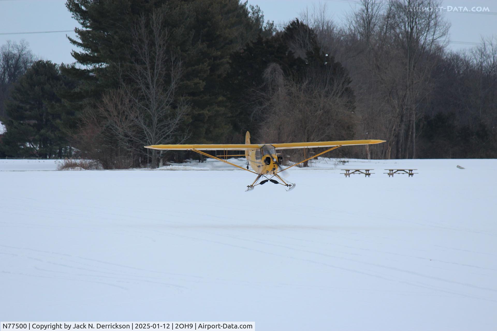N77500, Piper J3C-65 Cub C/N 21991, Snowy Day