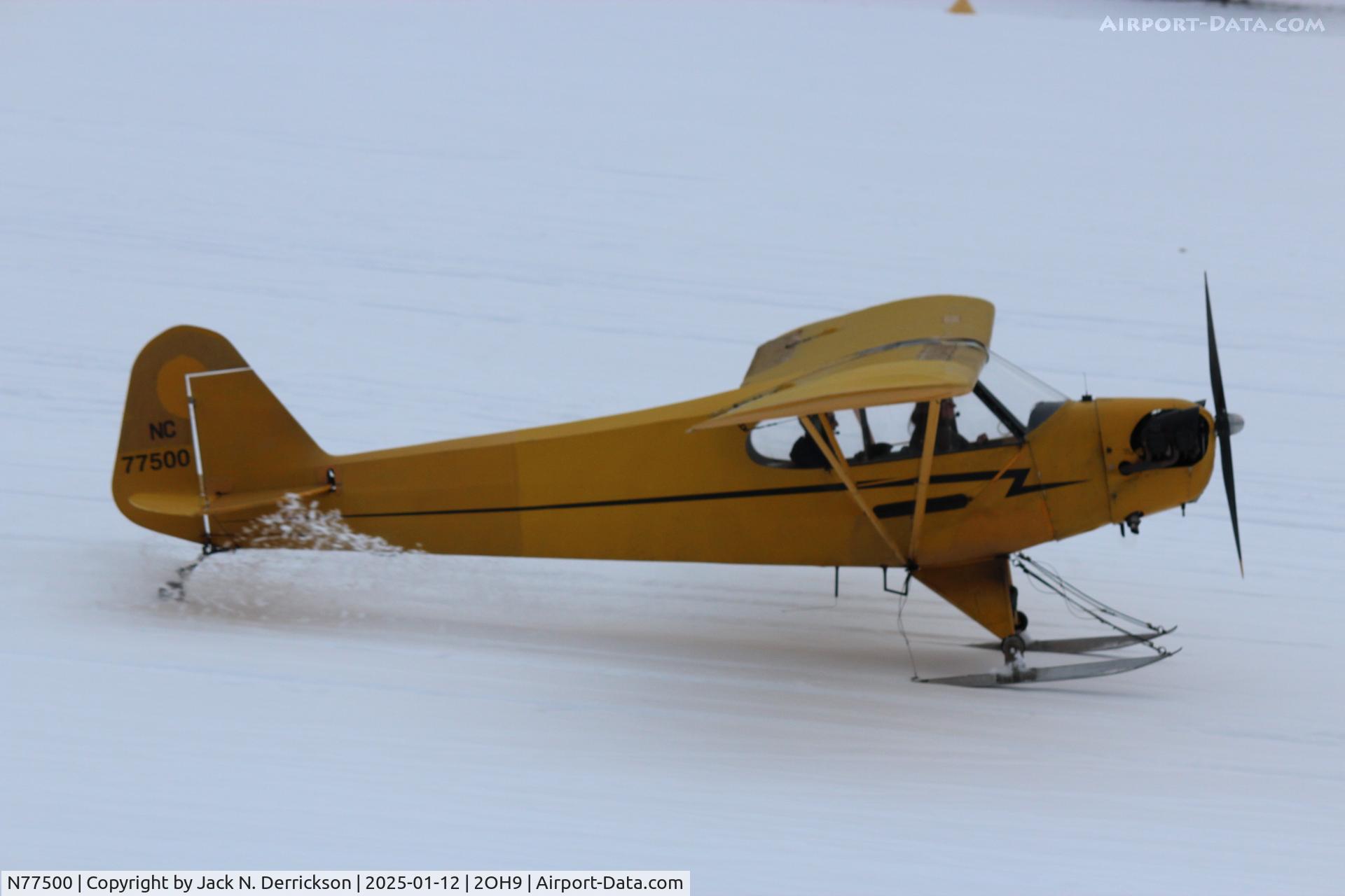 N77500, Piper J3C-65 Cub C/N 21991, Snowy Day