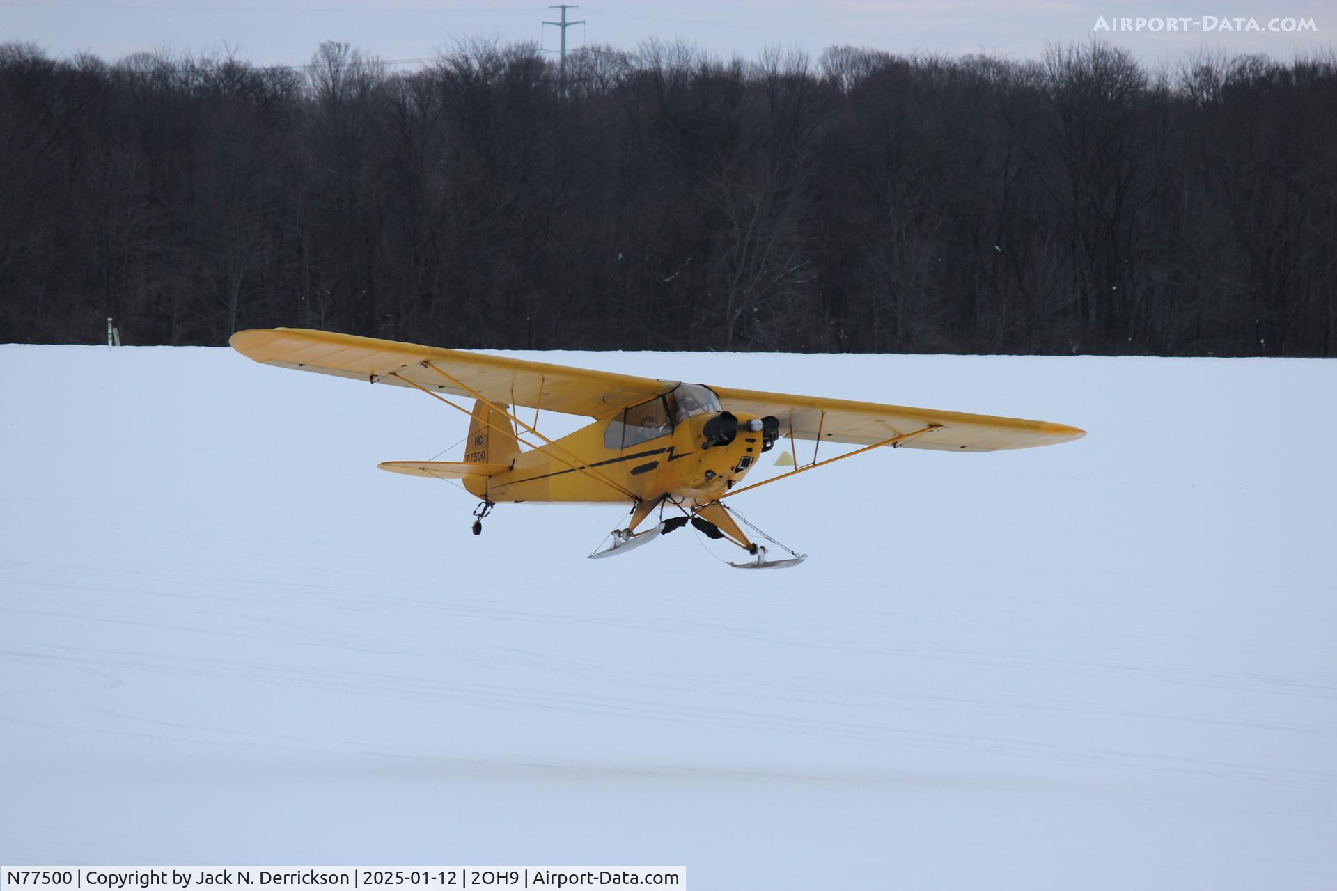 N77500, Piper J3C-65 Cub C/N 21991, Snowy Day