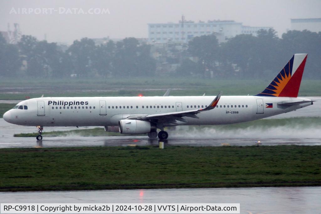 RP-C9918, 2015 Airbus A321-231 C/N 6493, Taxiing