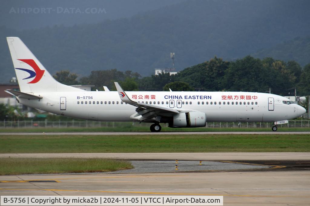 B-5756, 2013 Boeing 737-89P C/N 39724, Taxiing