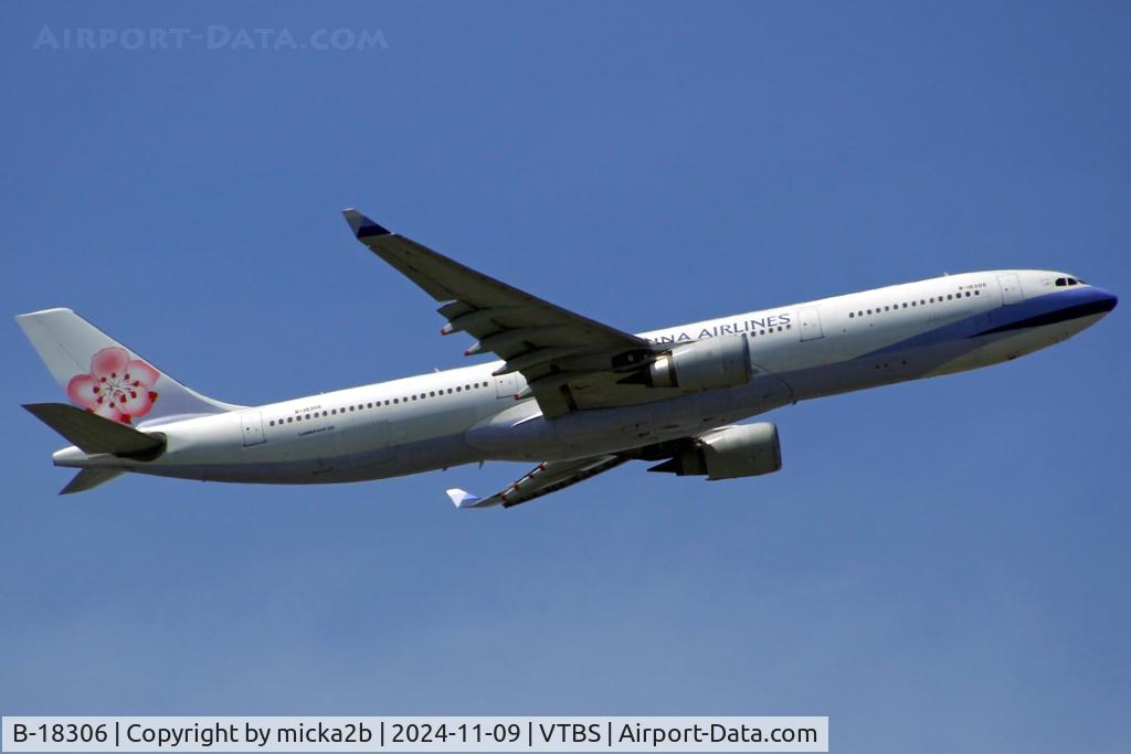 B-18306, 2005 Airbus A330-302 C/N 675, Take off