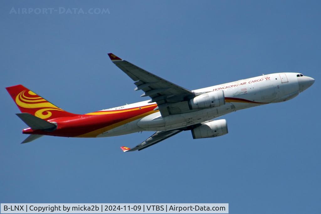 B-LNX, 2010 Airbus A330-243F C/N 1115, Take off