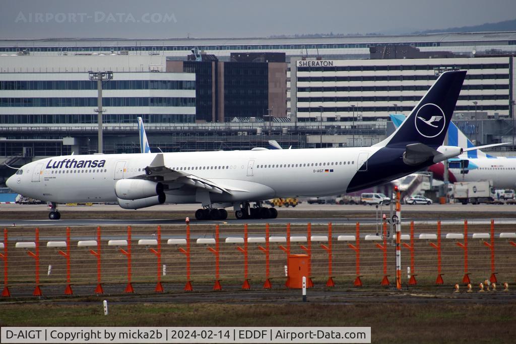 D-AIGT, 1999 Airbus A340-313 C/N 304, Taxiing