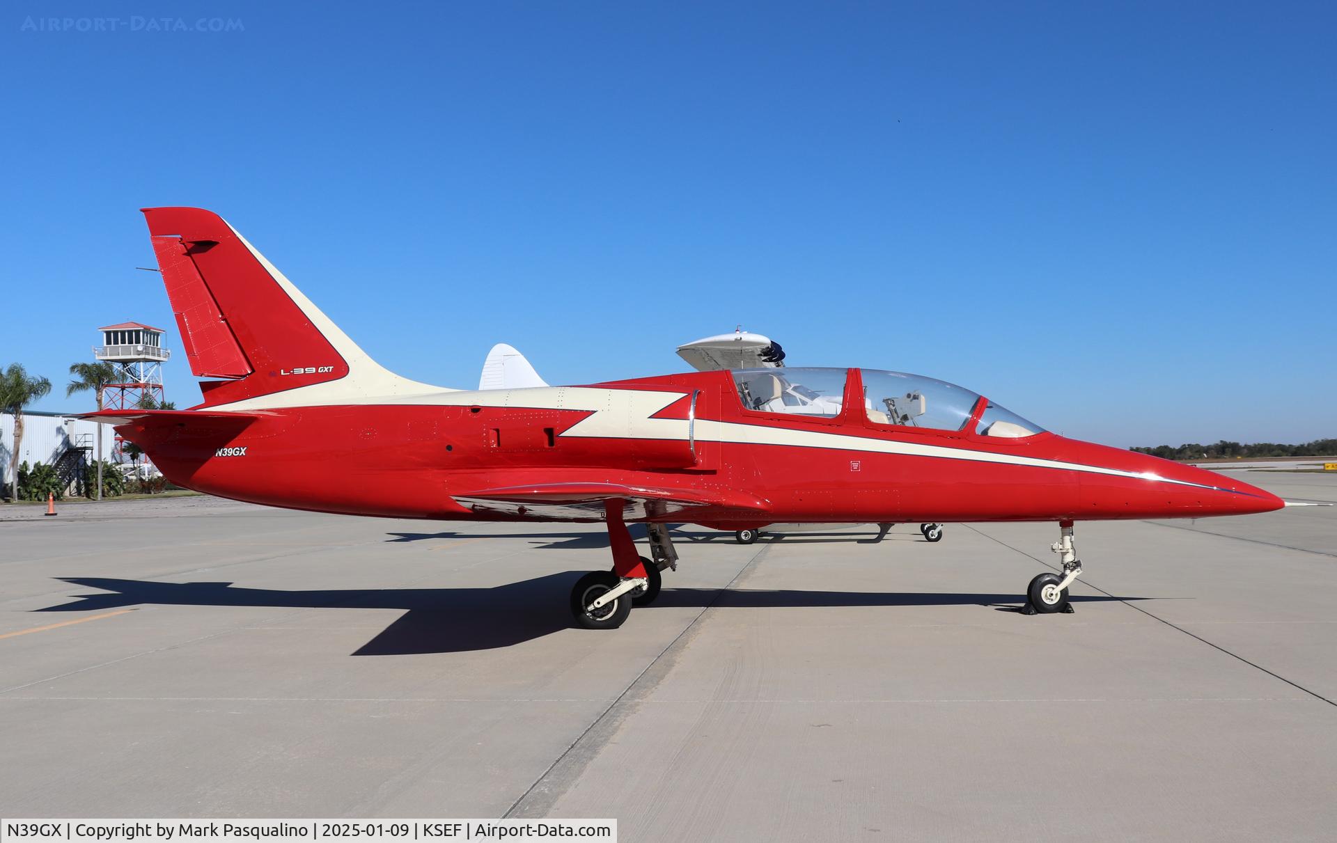 N39GX, 1982 Aero L-39 Albatros Albatros C/N 232205, Aero L-39