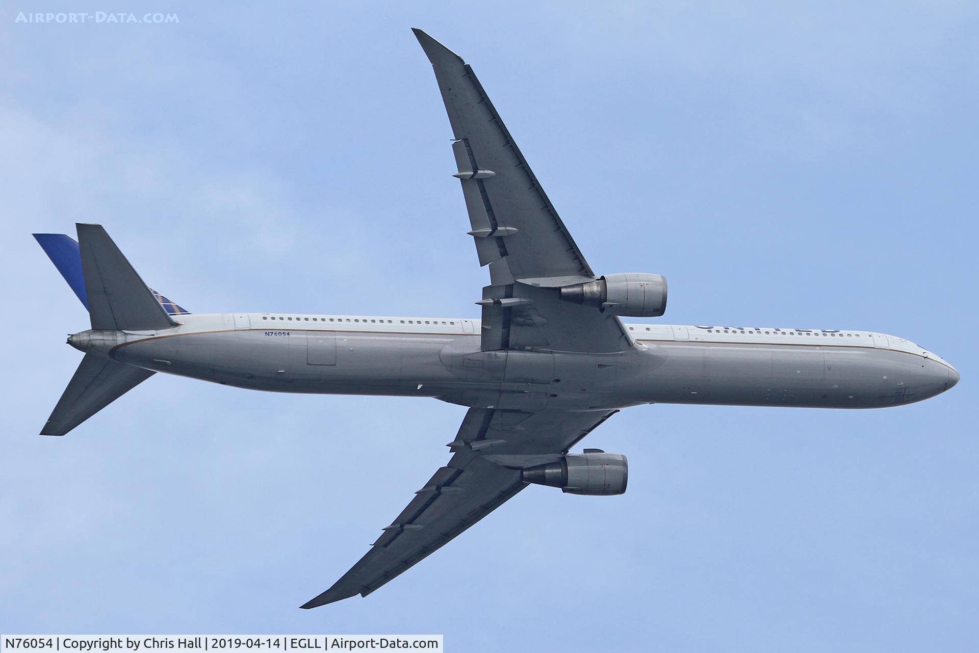 N76054, 2000 Boeing 767-424/ER C/N 29449, Heathrow