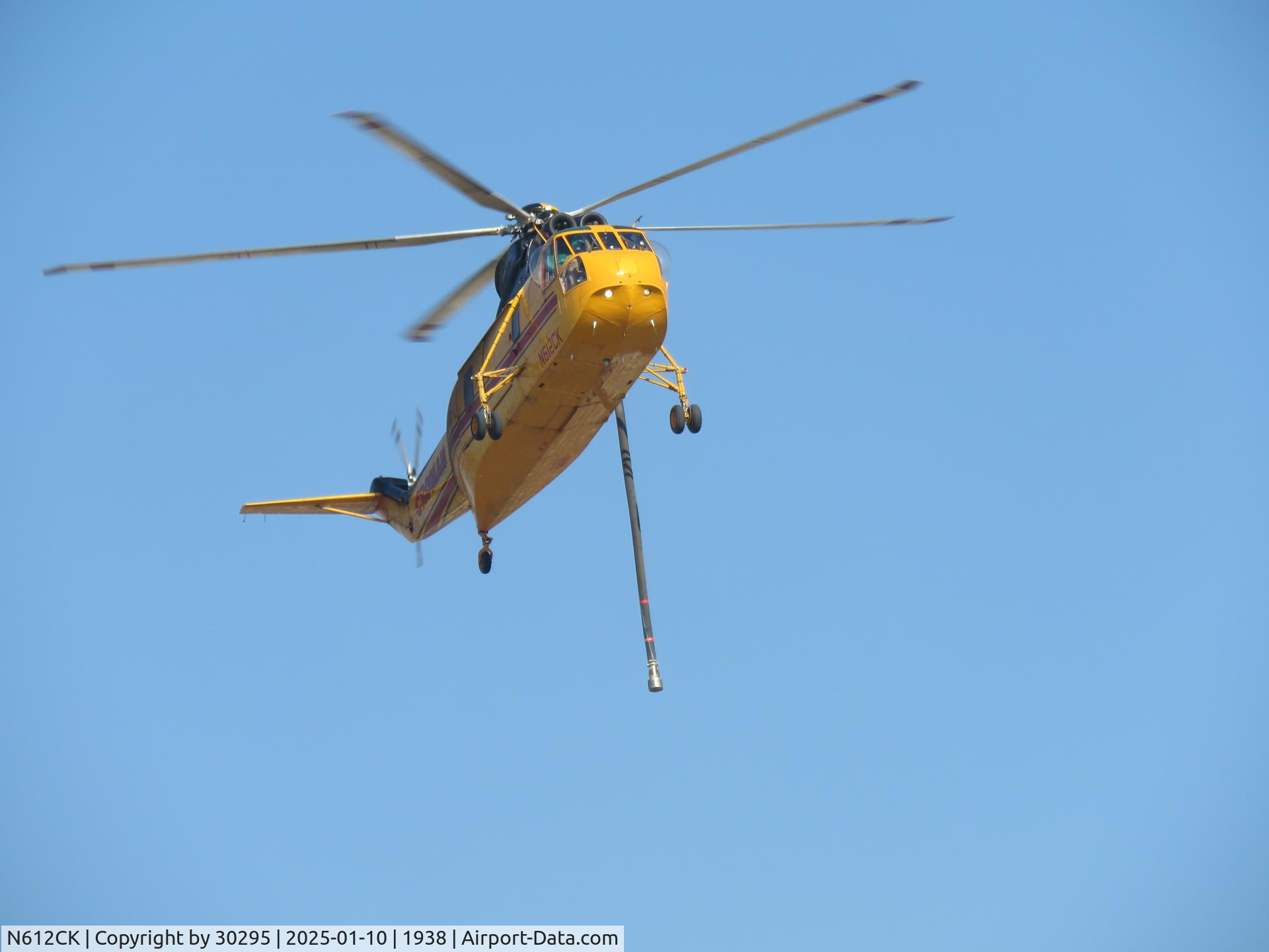 N612CK, 1962 Sikorsky SH-3H Sea King (S-61) C/N 149713, Right turn