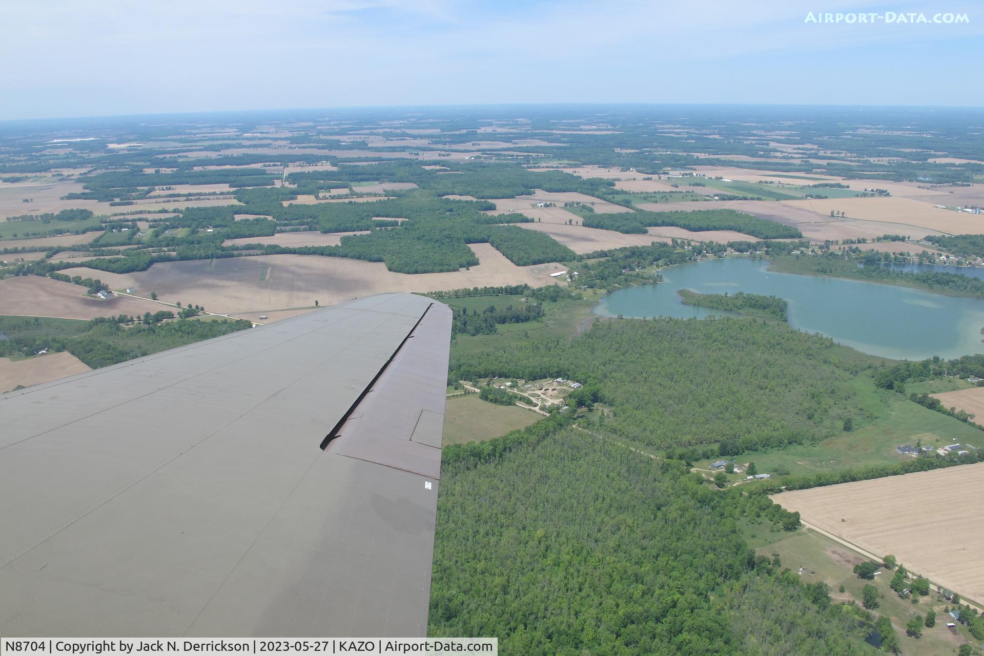 N8704, 1944 Douglas DC3C-S4C4G (TC-47B-30-DK) C/N 33048, C-47 in flight!