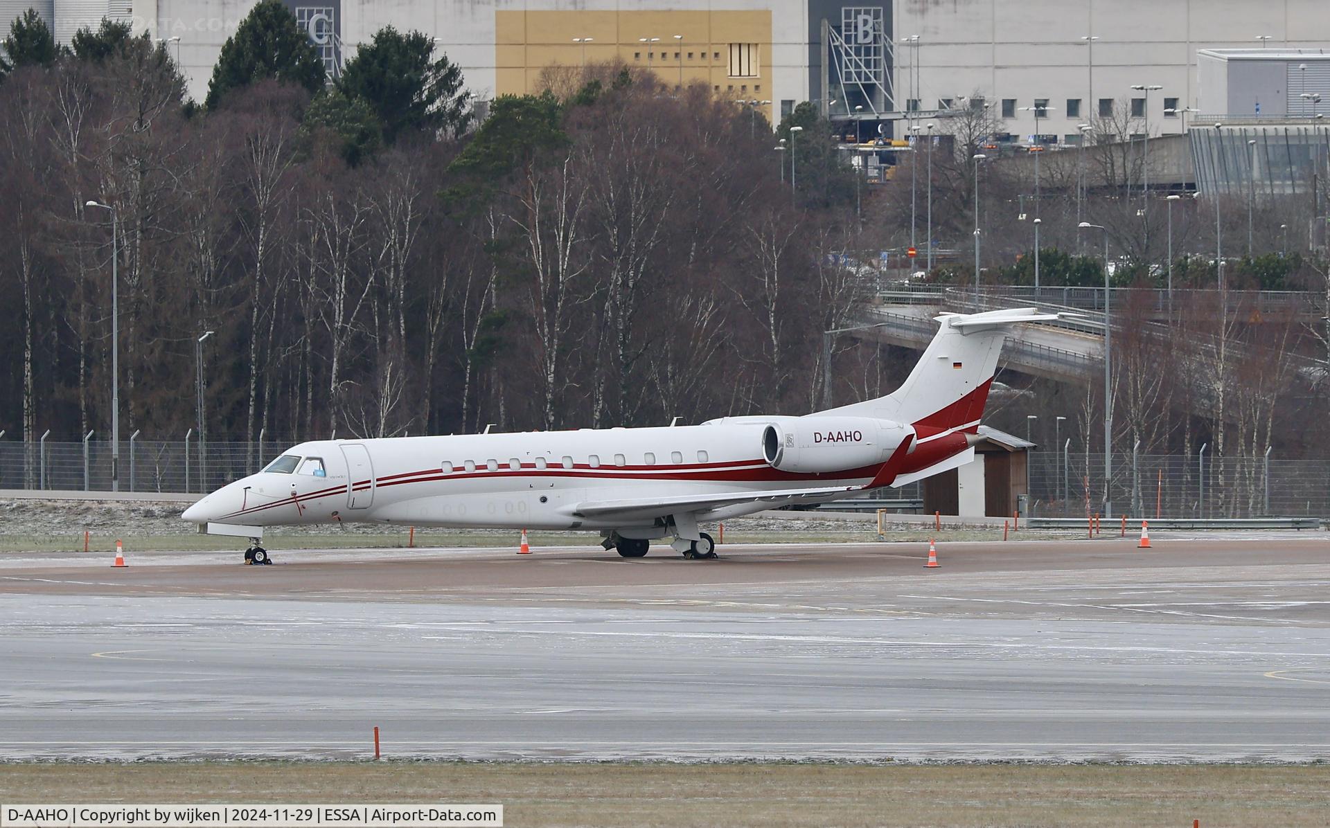 D-AAHO, 2011 Embraer EMB-135BJ Legacy 650 C/N 14501137, Ramp M