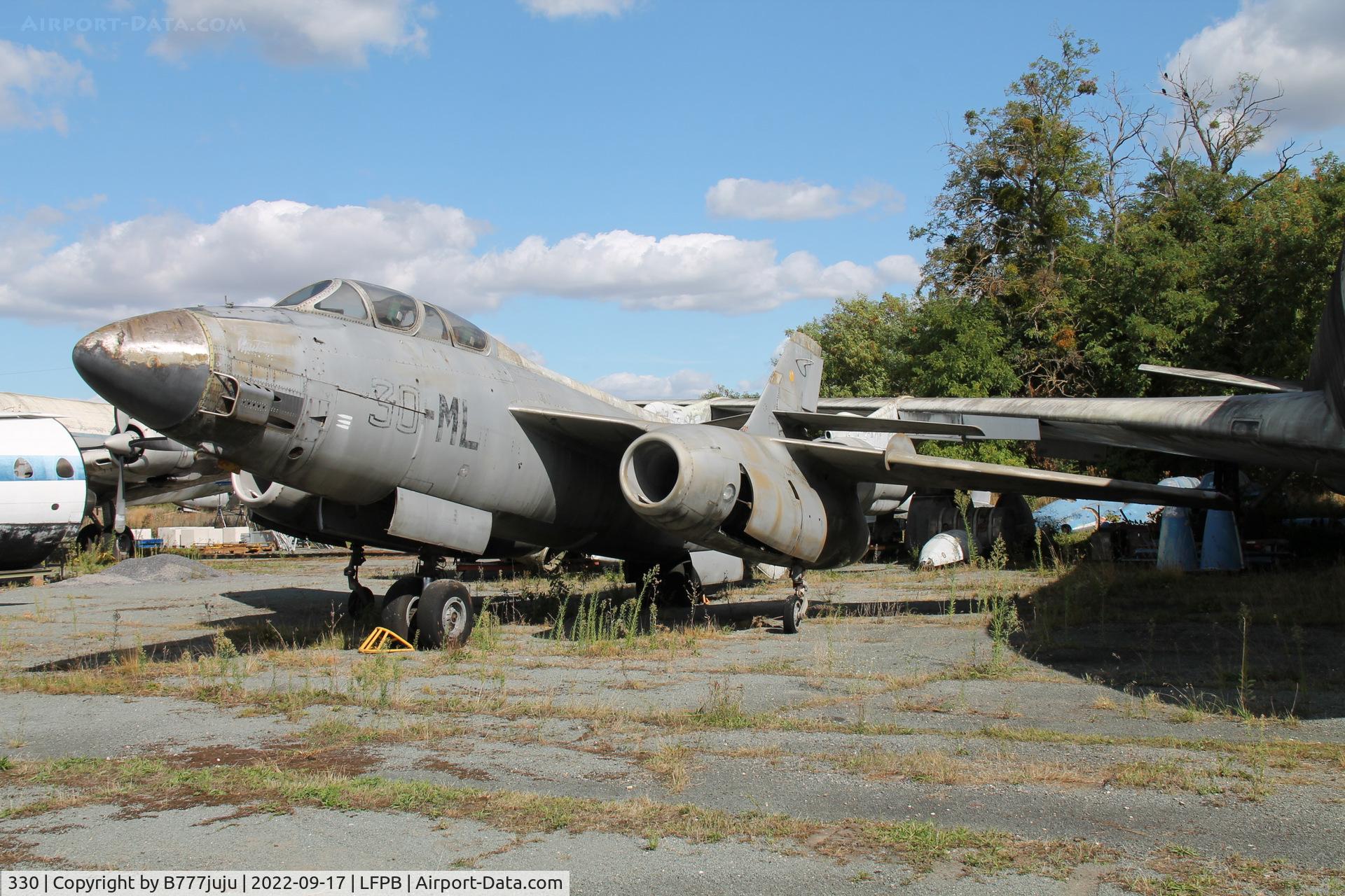 330, 1958 Sud Aviation SO.4050 Vautour IIN C/N 69, at Dugny
Musée de l'air et de l'Espace