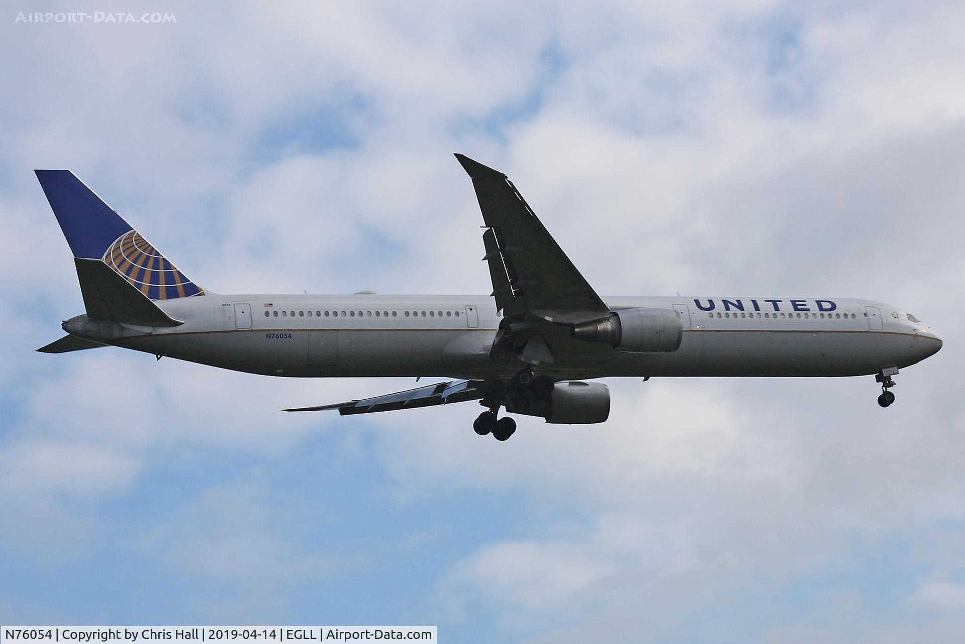N76054, 2000 Boeing 767-424/ER C/N 29449, Heathrow