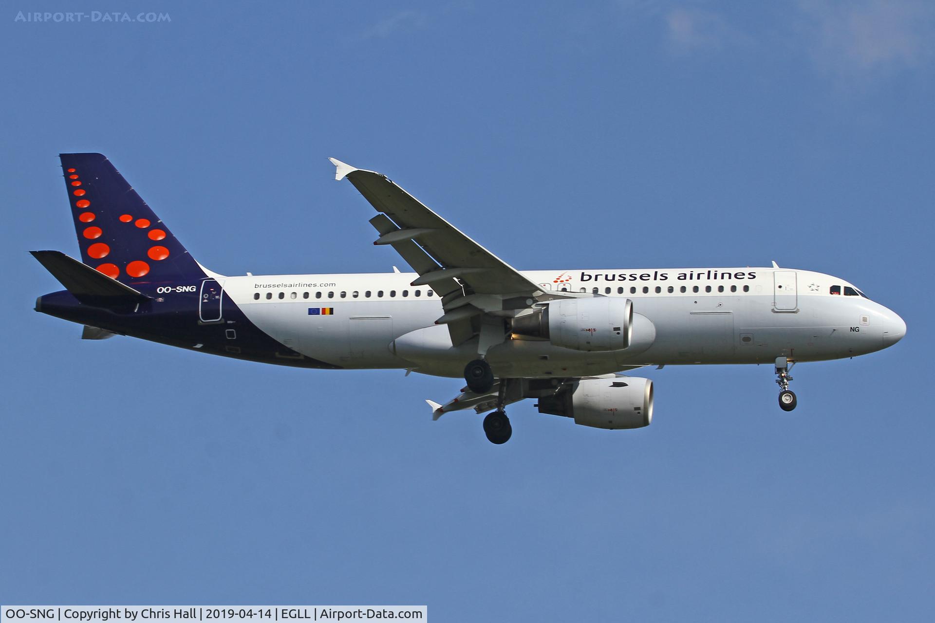 OO-SNG, 2002 Airbus A320-214 C/N 1885, Heathrow
