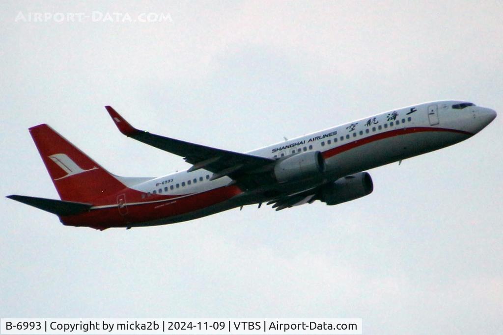 B-6993, 2015 Boeing 737-89P C/N 41505, Take off