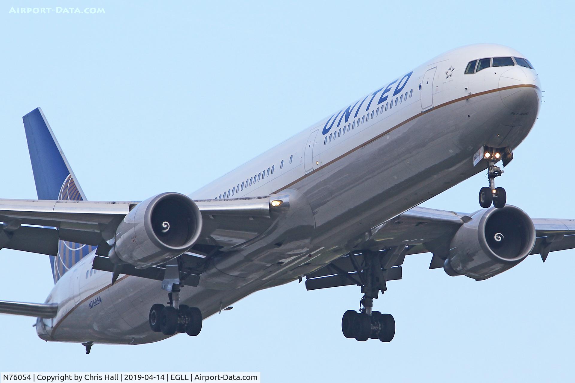 N76054, 2000 Boeing 767-424/ER C/N 29449, Heathrow