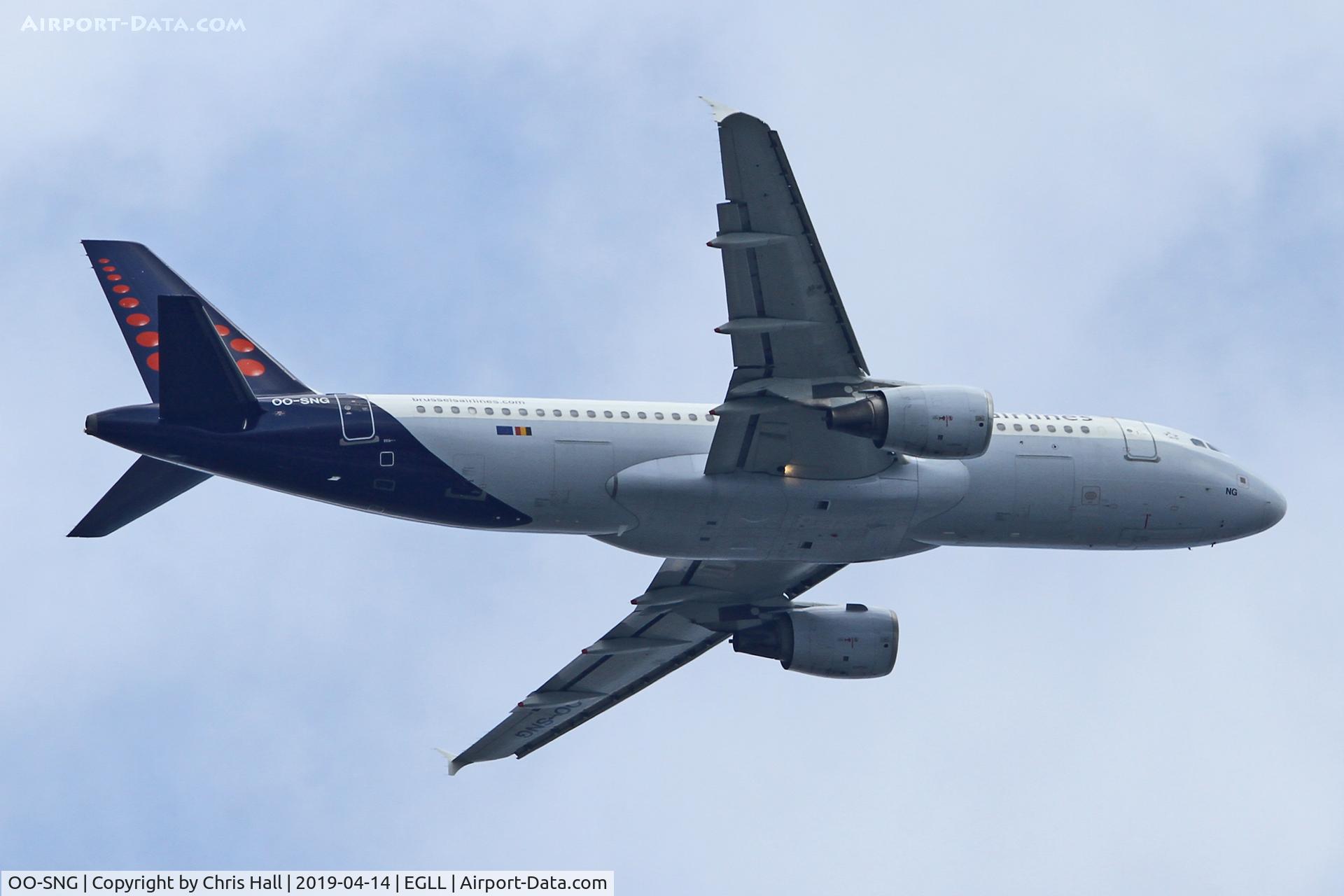 OO-SNG, 2002 Airbus A320-214 C/N 1885, Heathrow