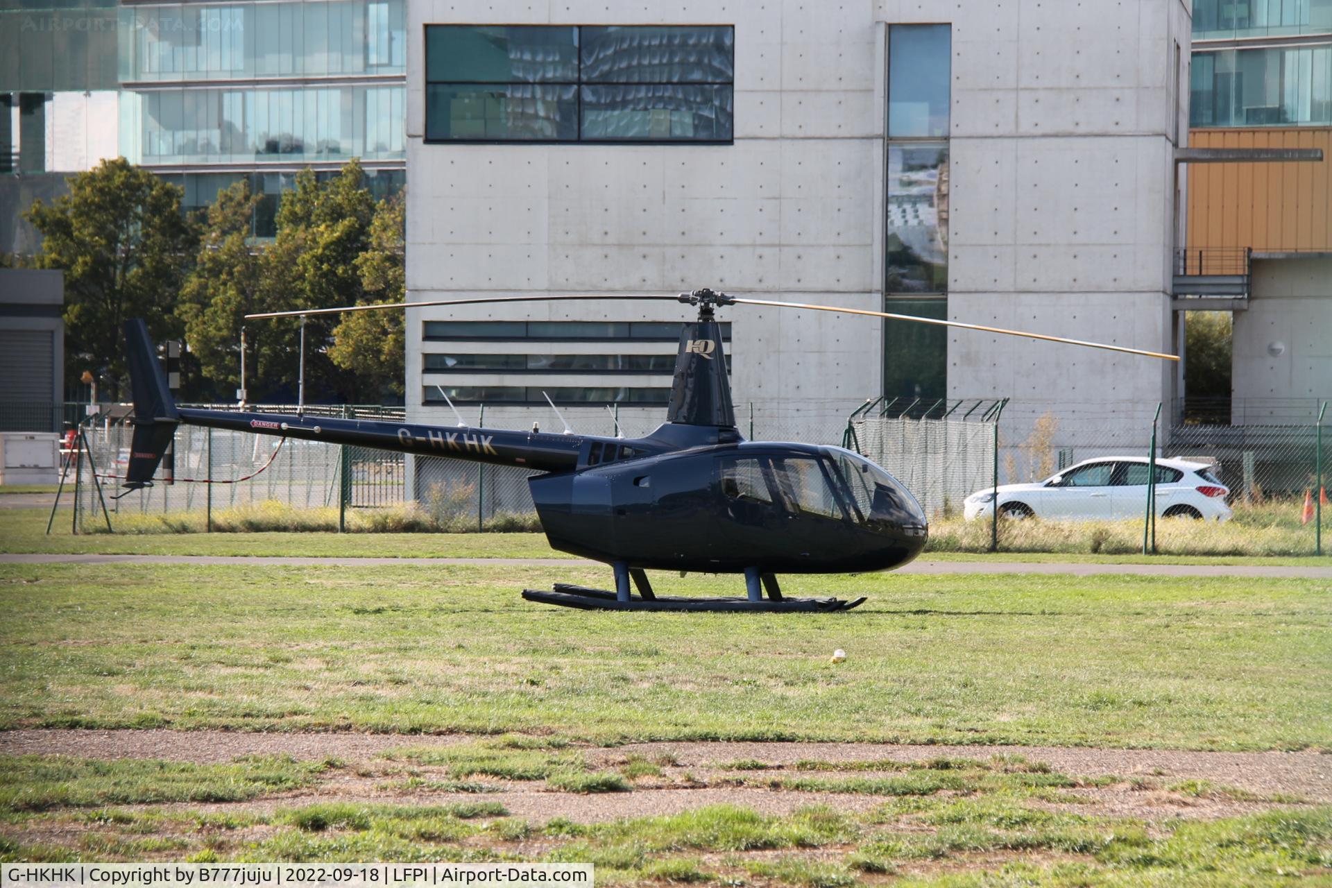 G-HKHK, 2018 Robinson R66 Turbine C/N 0888, at Issy-les-Moulineaux