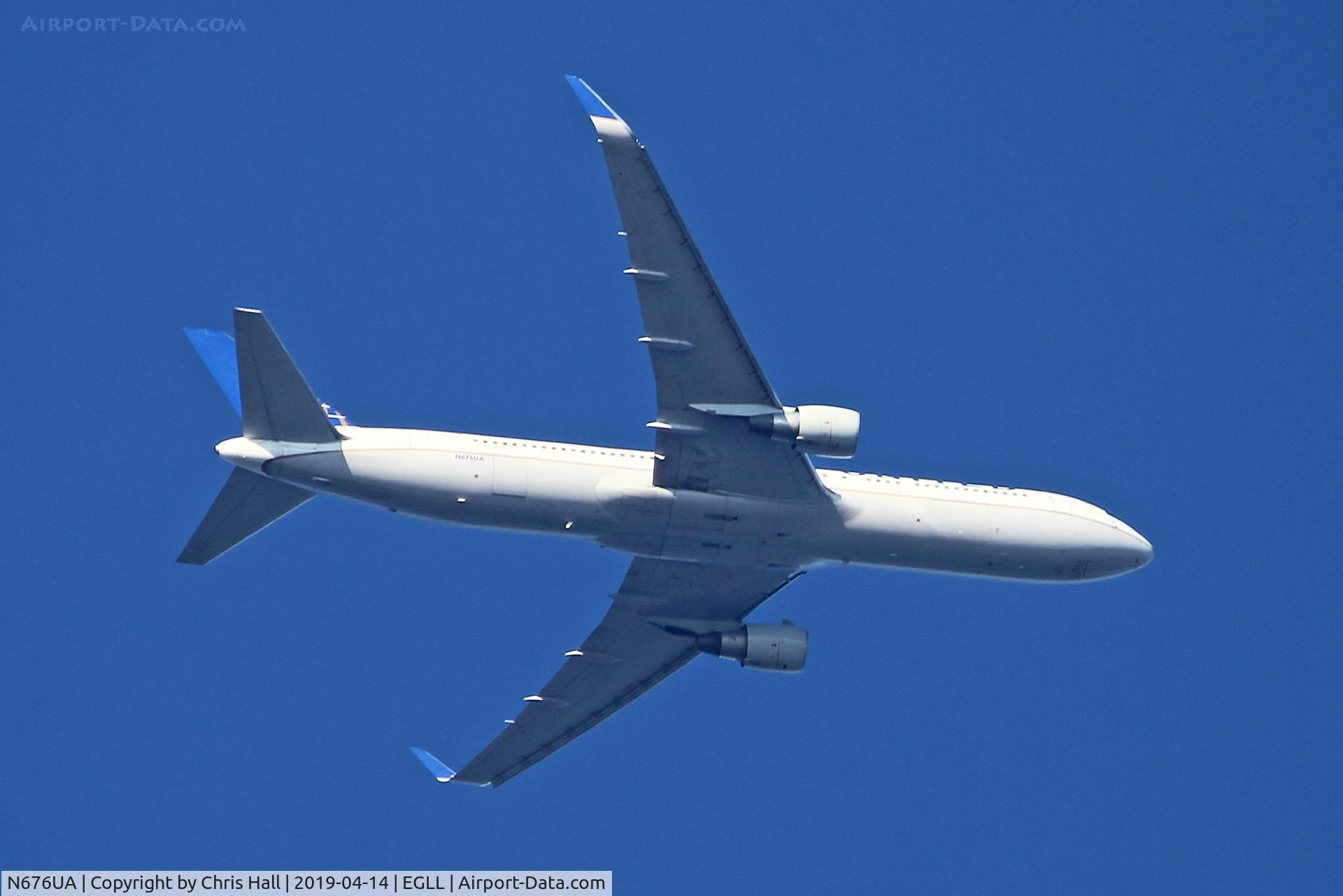 N676UA, 2001 Boeing 767-322 C/N 30028, Heathrow