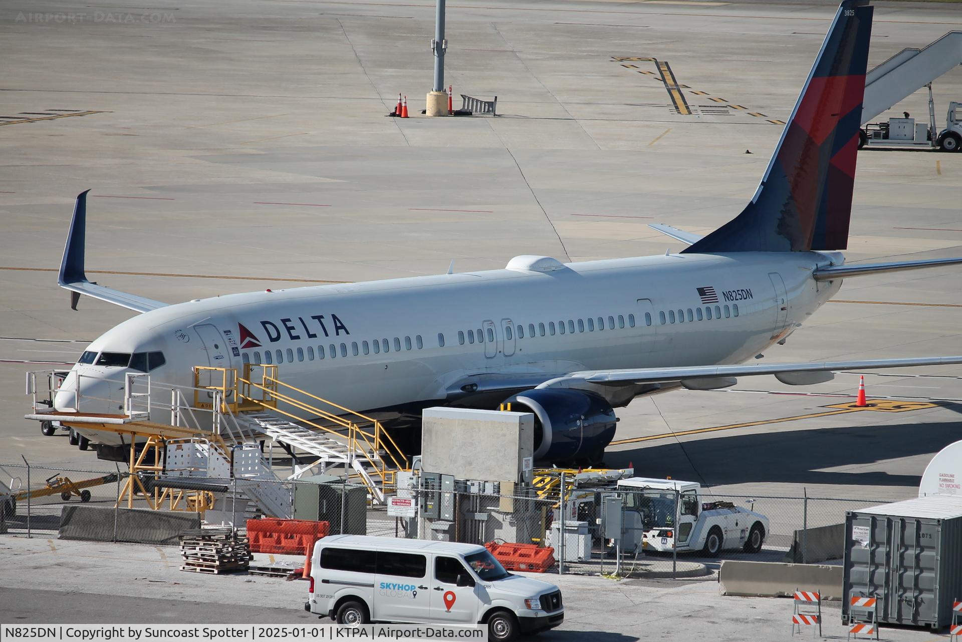 N825DN, 2014 Boeing 737-932/ER C/N 31936, Delta Boeing 737 parked in remote parking at Tampa International Airport