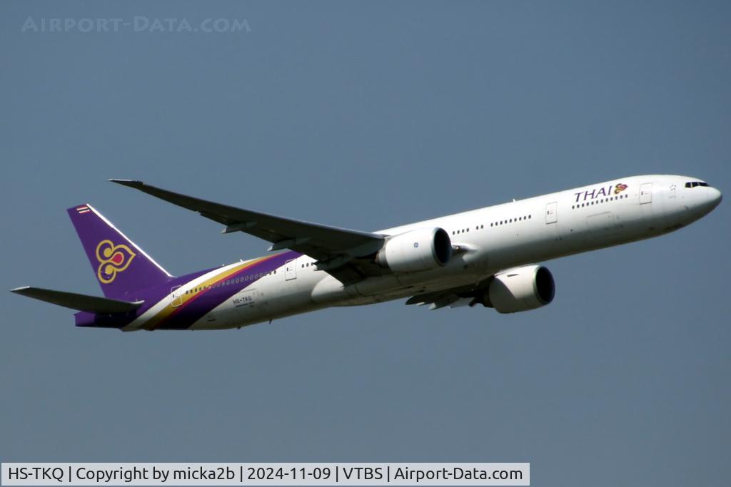 HS-TKQ, 2013 Boeing 777-3AL/ER C/N 41526, Take off