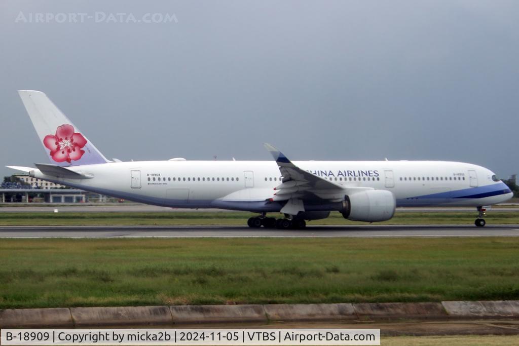 B-18909, 2017 Airbus A350-900 C/N 138, Taxiing