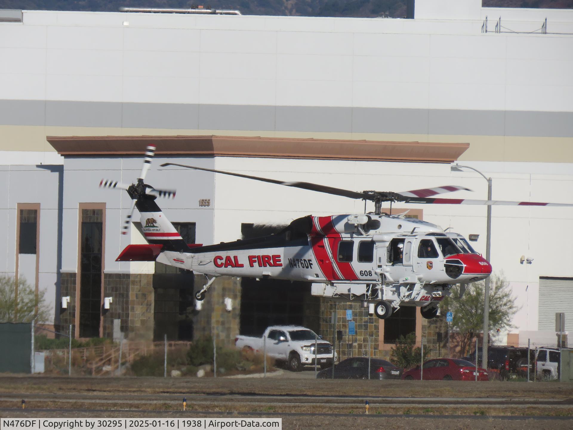 N476DF, 2020 Sikorsky S-70i Firehawk C/N 704083, Lifting off