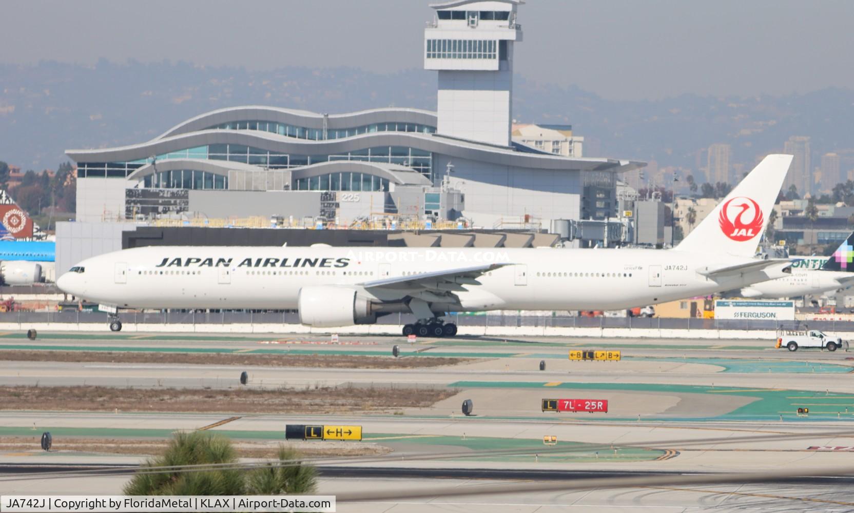 JA742J, 2009 Boeing 777-346/ER C/N 36129, JAL 773 zx lax-nrt, rjaa