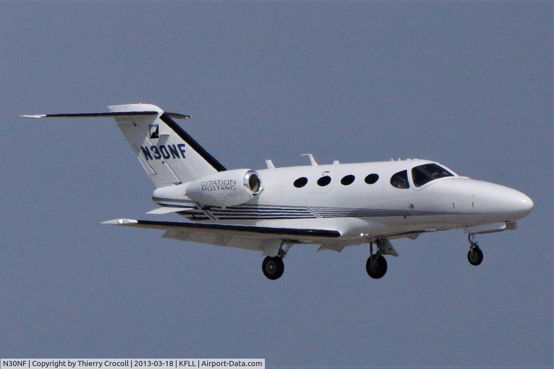 N30NF, Cessna 510 Citation Mustang C/N 510-0254, On short finals Ft Lauderdale