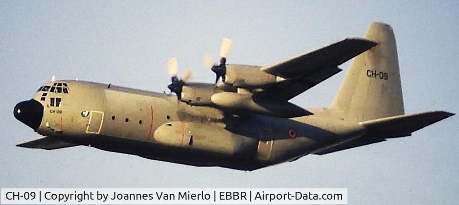 CH-09, 1973 Lockheed C-130H Hercules C/N 382-4479, ex-slide