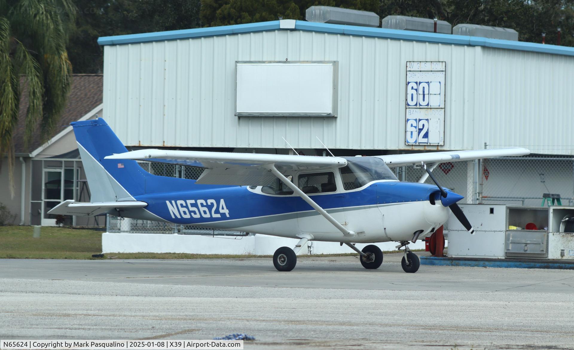 N65624, 1982 Cessna 172P C/N 17275789, Cessna 172P