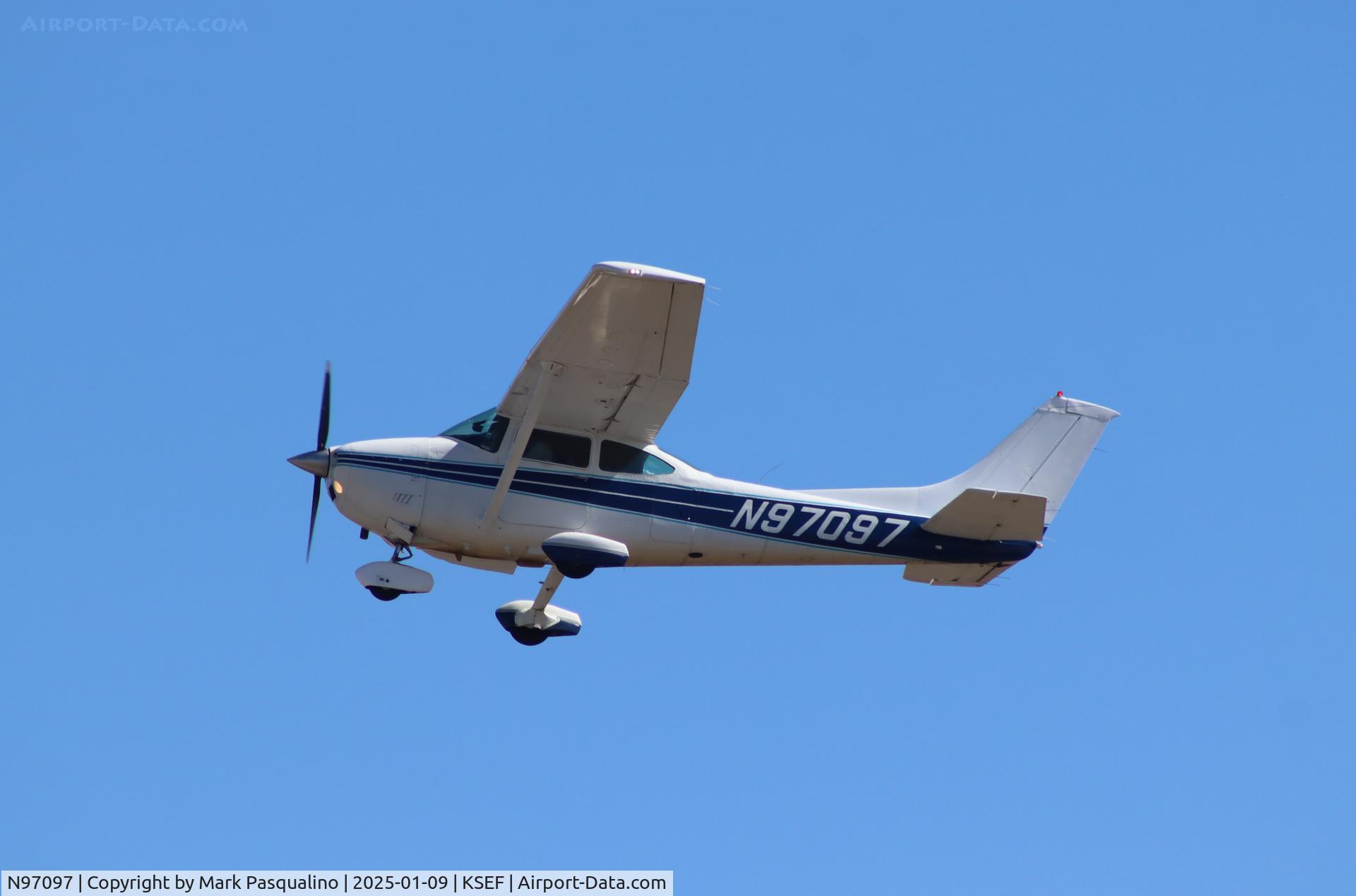 N97097, 1979 Cessna 182Q Skylane C/N 18266977, Cessna 182Q
