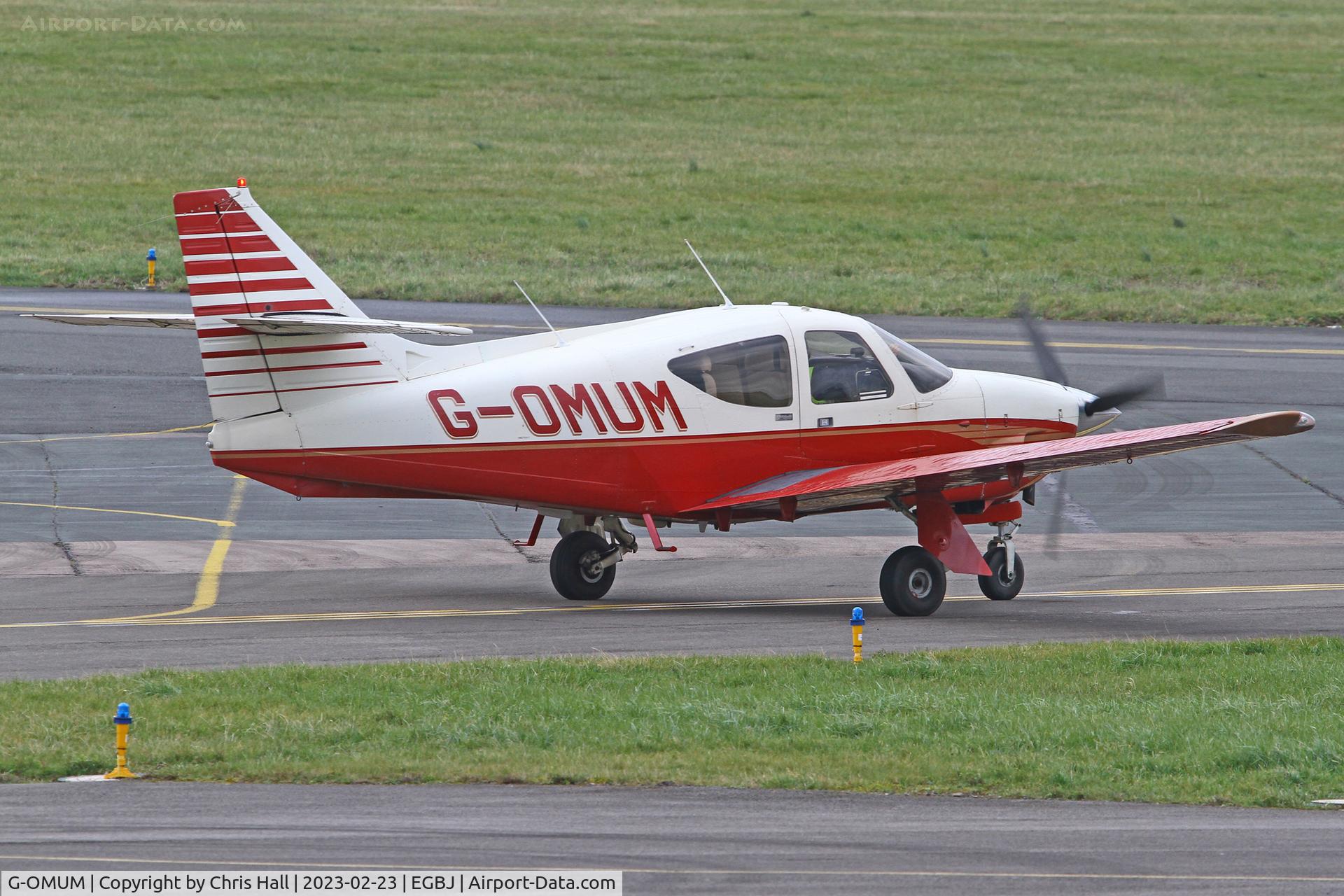 G-OMUM, 1976 Rockwell Commander 114 C/N 14067, Staverton