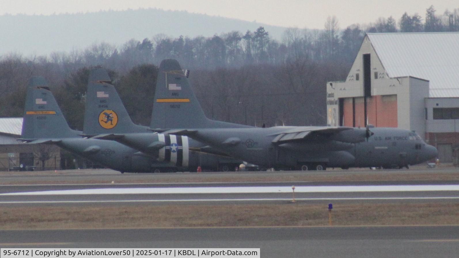 95-6712, 1995 Lockheed C-130H-3 Hercules C/N 382-5420, CT ANG C-130Hs