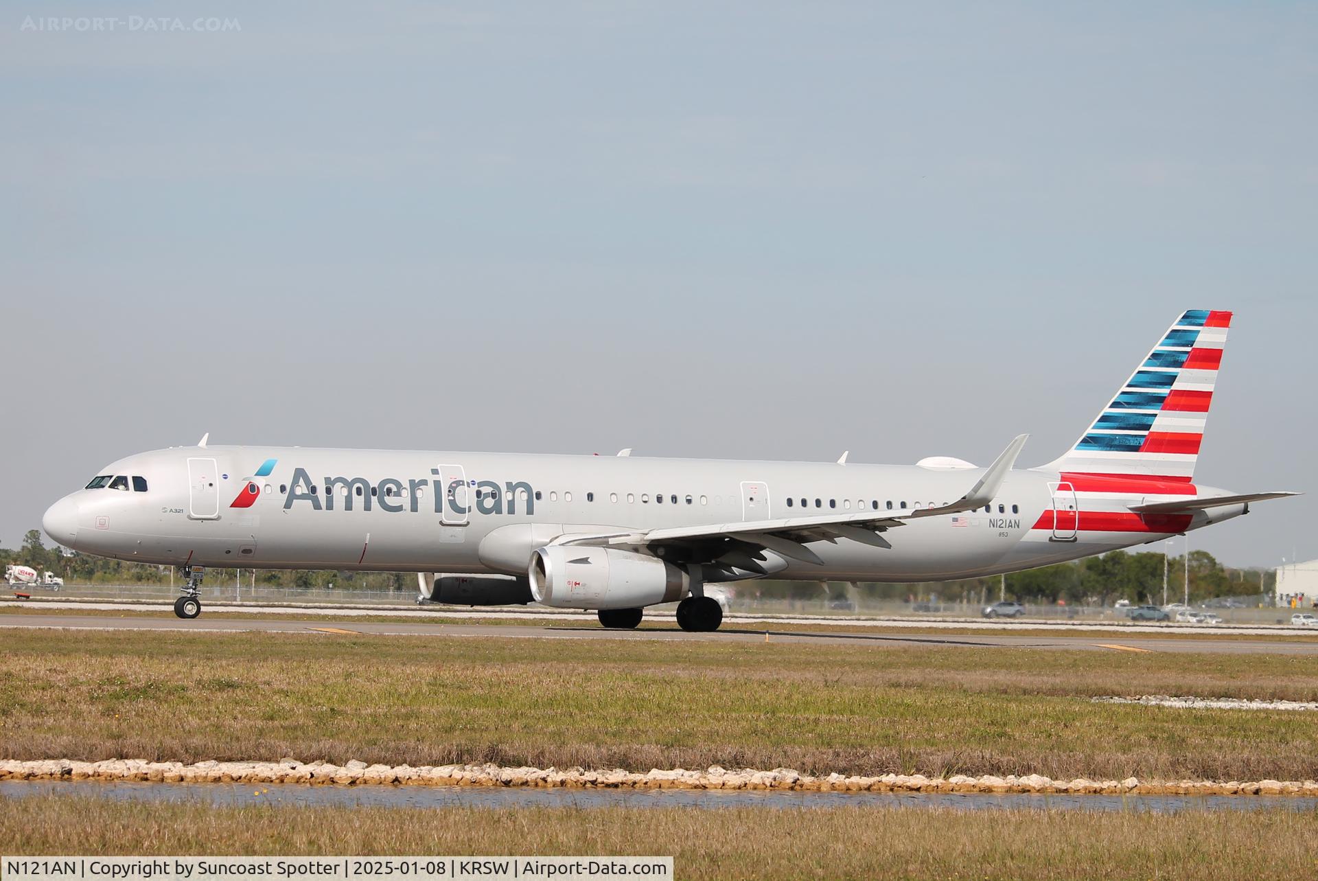 N121AN, 2014 Airbus A321-231 C/N 6238, American Flight 1935 taxis at Southwest Florida International Airport following flight from Charlotte-Douglas International Airport