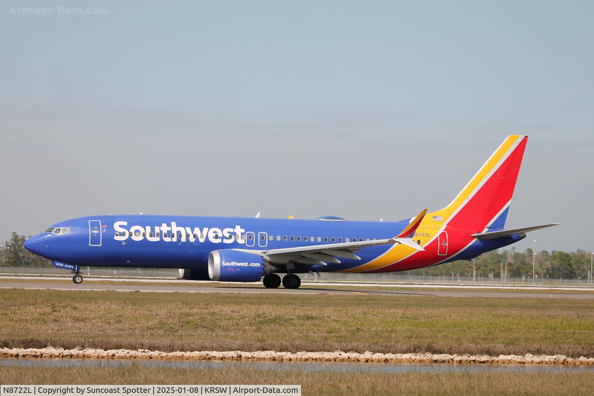 N8722L, 2018 Boeing 737-8 MAX C/N 37019, Southwest Flight 4104 taxis at Southwest Florida International Airport prior to flight to Indianapolis International Airport