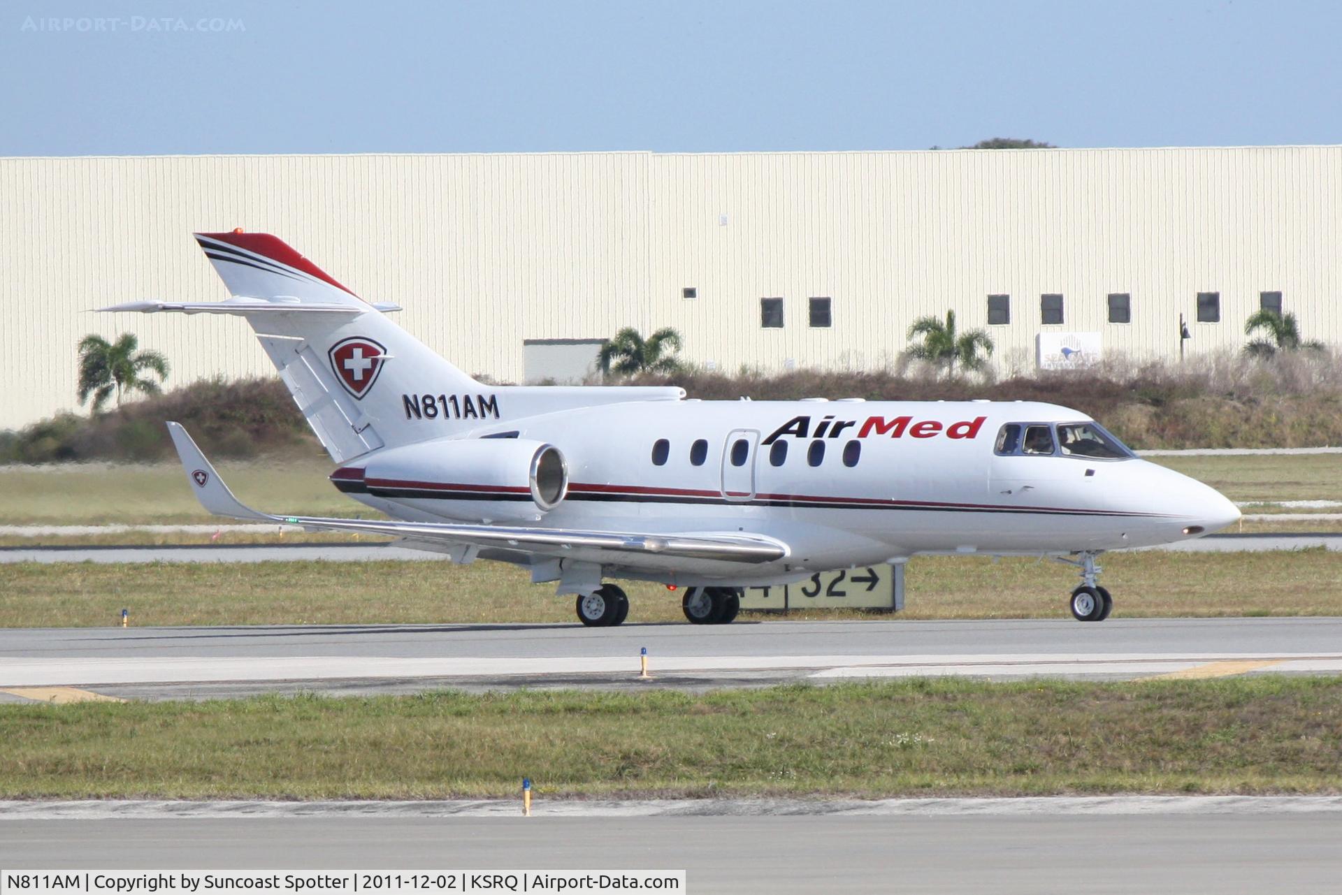 N811AM, British Aerospace BAe.125 Series 800A C/N 258172, N811AM taxi for departure at Sarasota-Bradenton International Airport
