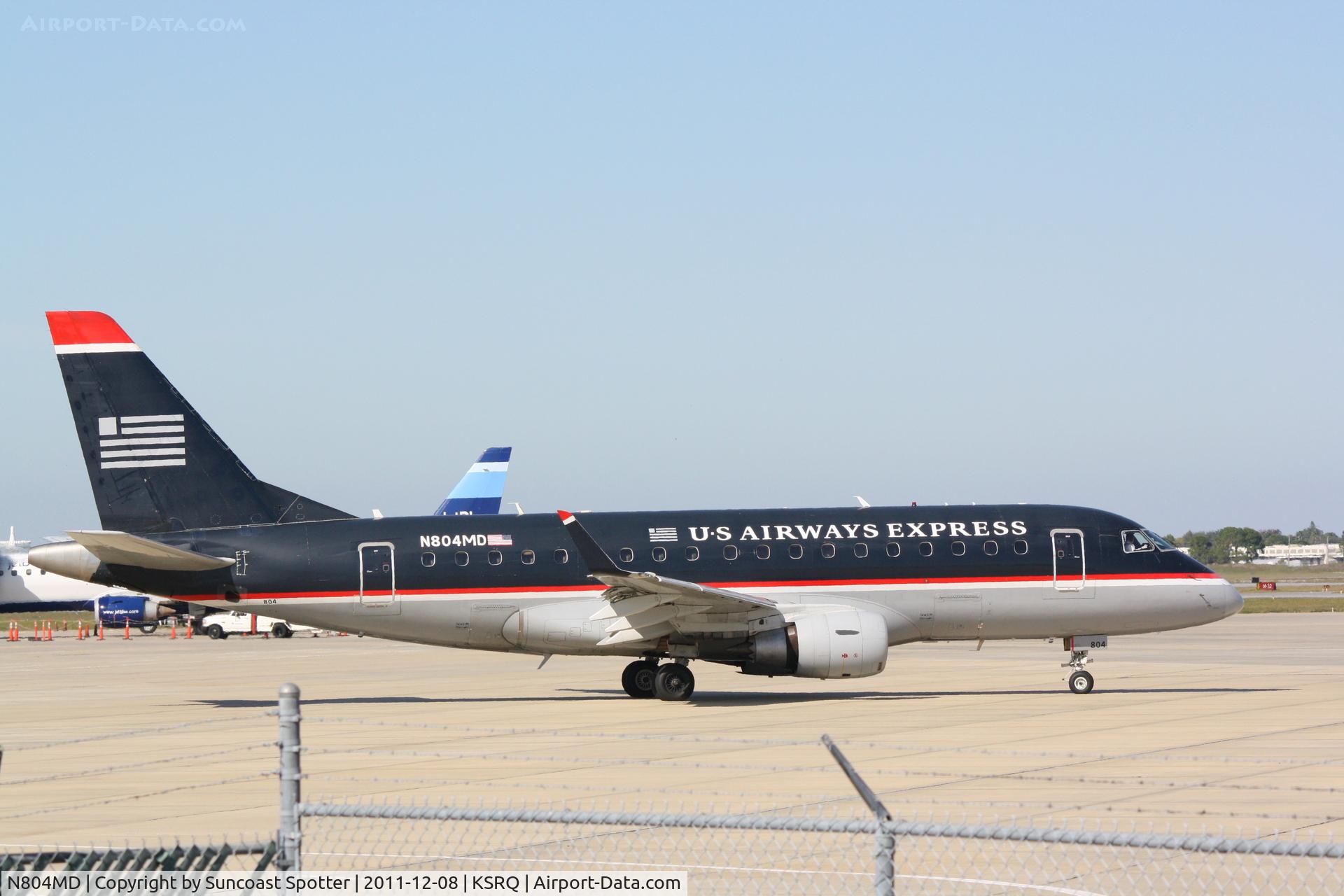 N804MD, 2004 Embraer 170SU (ERJ-170-100SU) C/N 17000016, Republic Airlines Embraer 175  taxis for departure from Sarasota-Bradenton International Airport