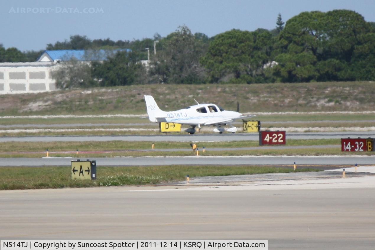N514TJ, 2006 Cirrus SR20 C/N 1617, N514TJ departs on Runway 4 at Sarasota-Bradenton International Airport
