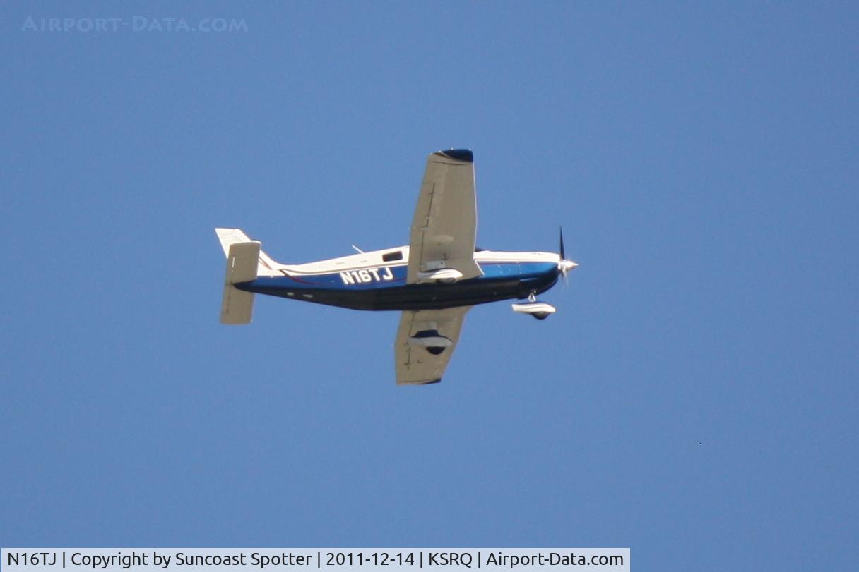 N16TJ, 2004 Piper PA32-301FT C/N 3232034, Piper Saratoga departs SRQ