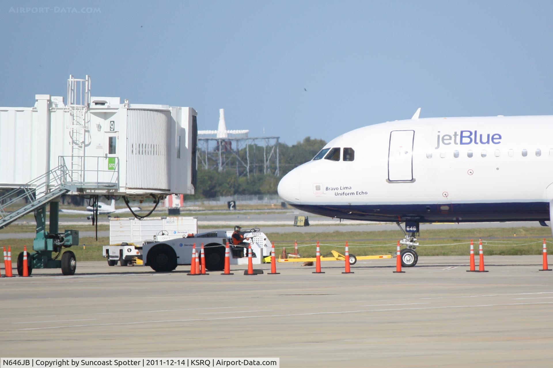 N646JB, 2006 Airbus A320-232 C/N 2945, Jet Blue Airbus A320 readies for flight from Sarasota-Bradenton International Airport