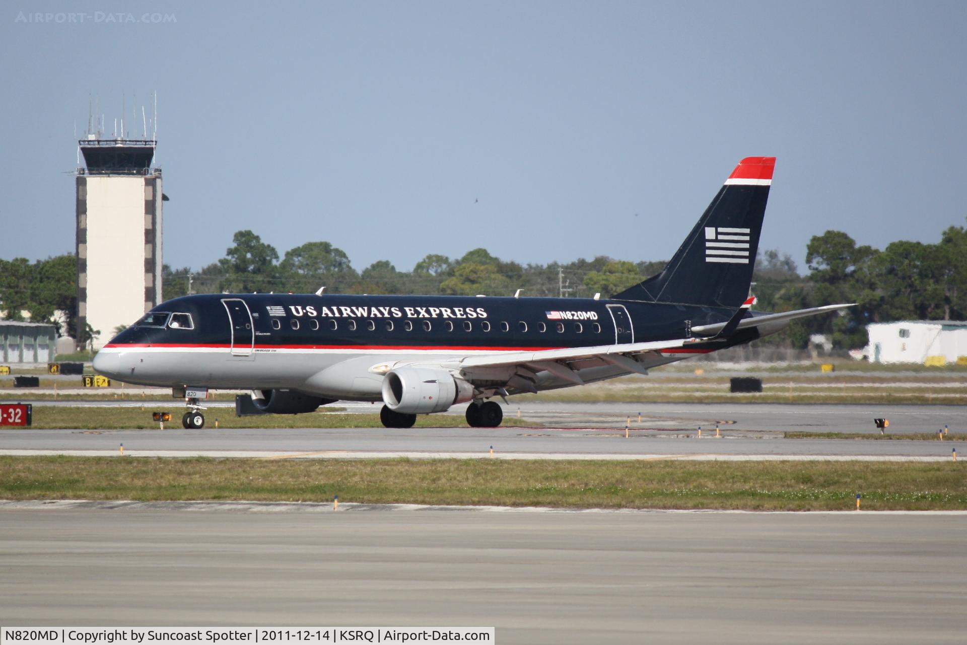N820MD, 2004 Embraer 170SU (ERJ-170-100SU) C/N 17000041, Republic Airlines/US Airways Express Embraer 175 pulls into terminal following arrival at Sarasota-Bradenton International Airport