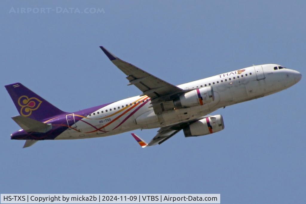 HS-TXS, 2015 Airbus A320-232 C/N 6417, Take off