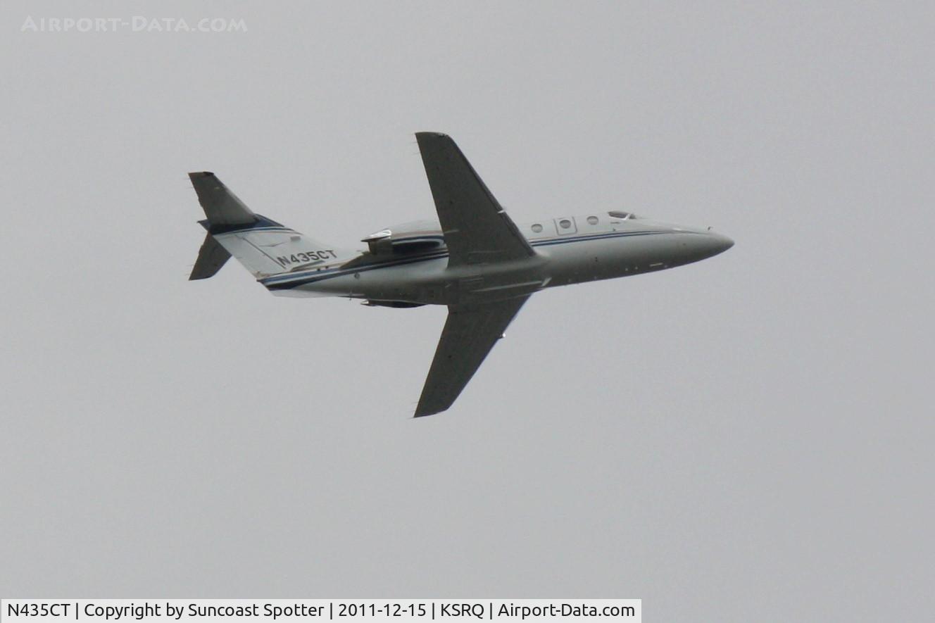 N435CT, 2007 Hawker Beechcraft 400A Beechjet C/N RK-531, Beechjet departs Runway 14 at Sarasota-Bradenton International Airport