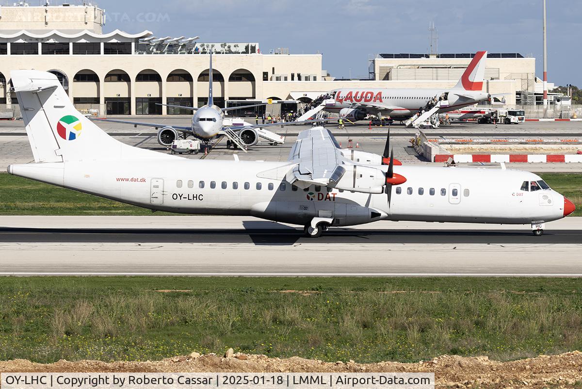 OY-LHC, 1994 ATR 72-212 C/N 405, Runway 13