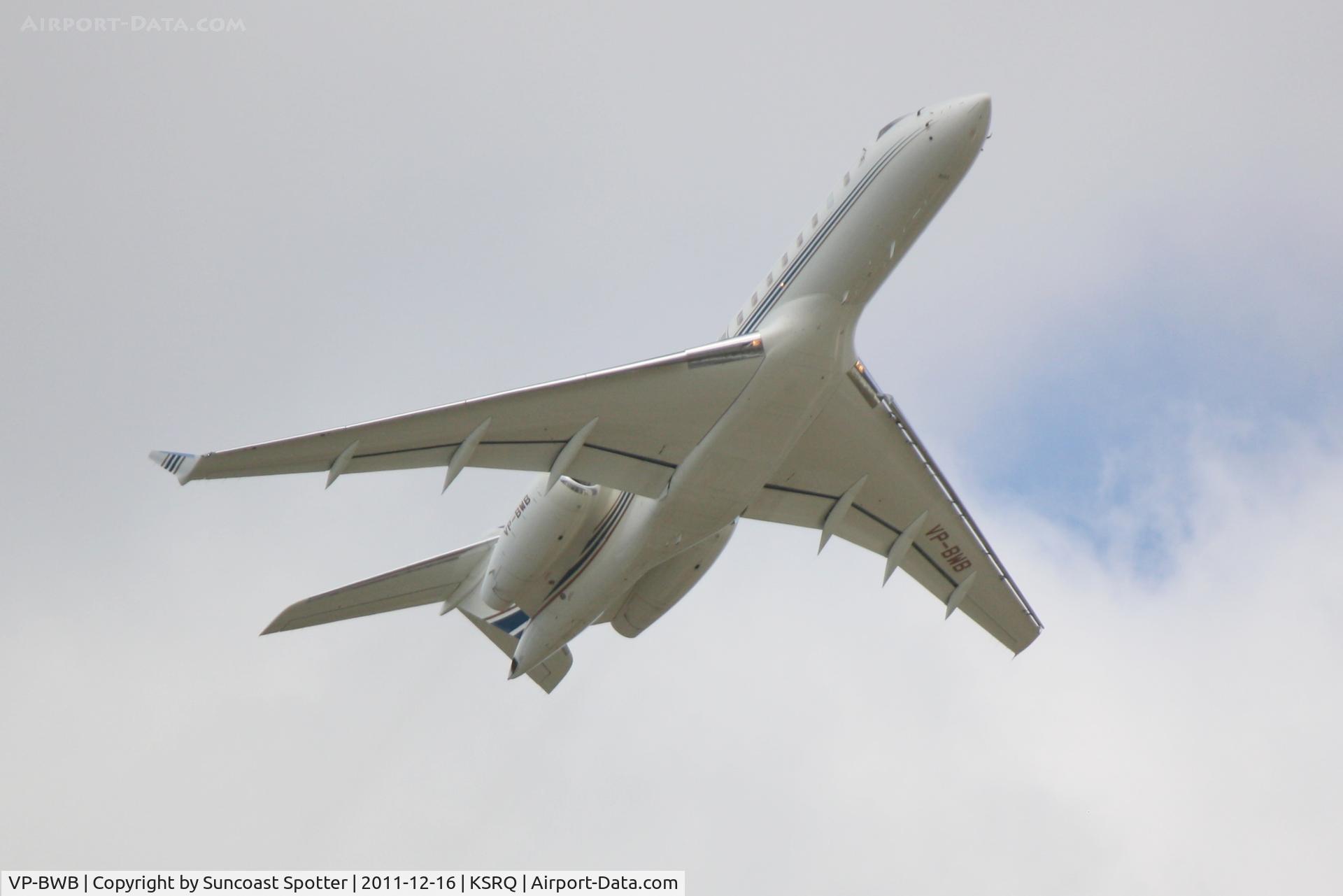 VP-BWB, Bombardier BD-700-1A11 Global 5000 C/N 9161, Bombardier Global departs from Runway 14 at Sarasota-Bradenton International Airport enroute to Forbes Field