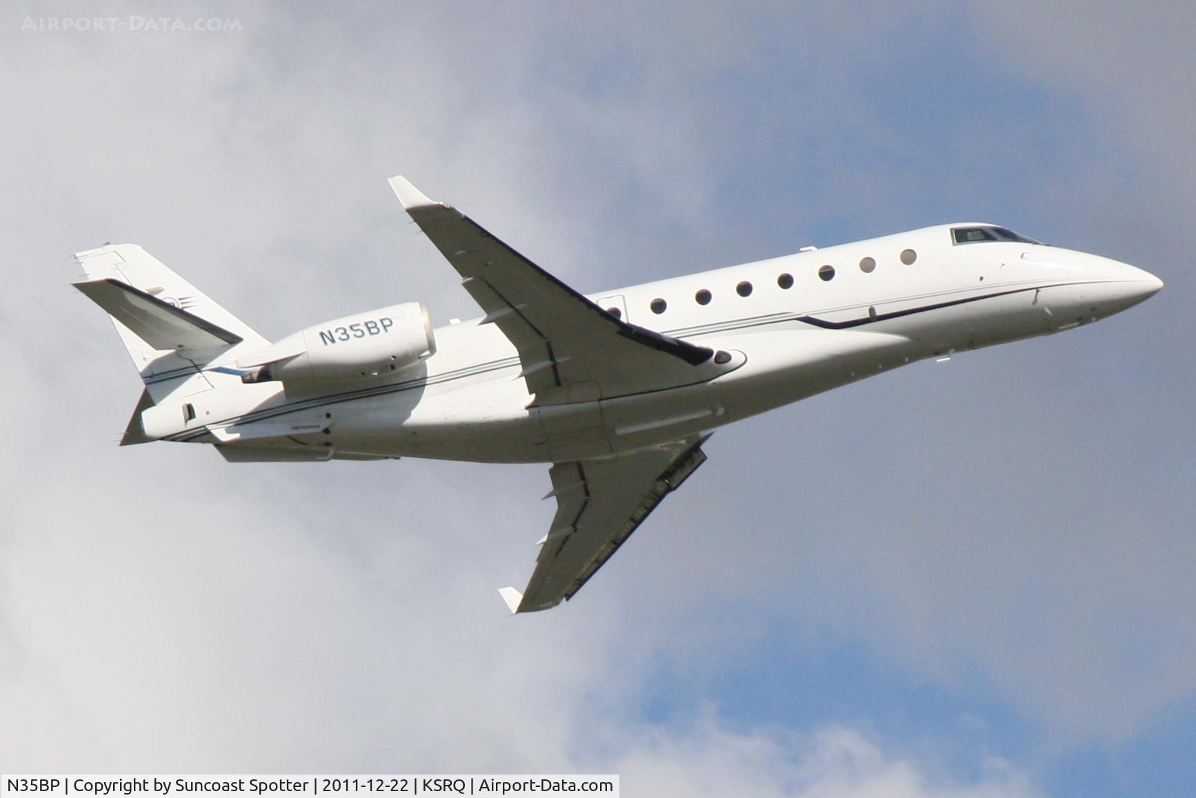 N35BP, 2007 Israel Aircraft Industries Gulfstream 200 C/N 163,  departs Runway 14 at Sarasota-Bradenton International Airport enroute to Tampa International Airport
