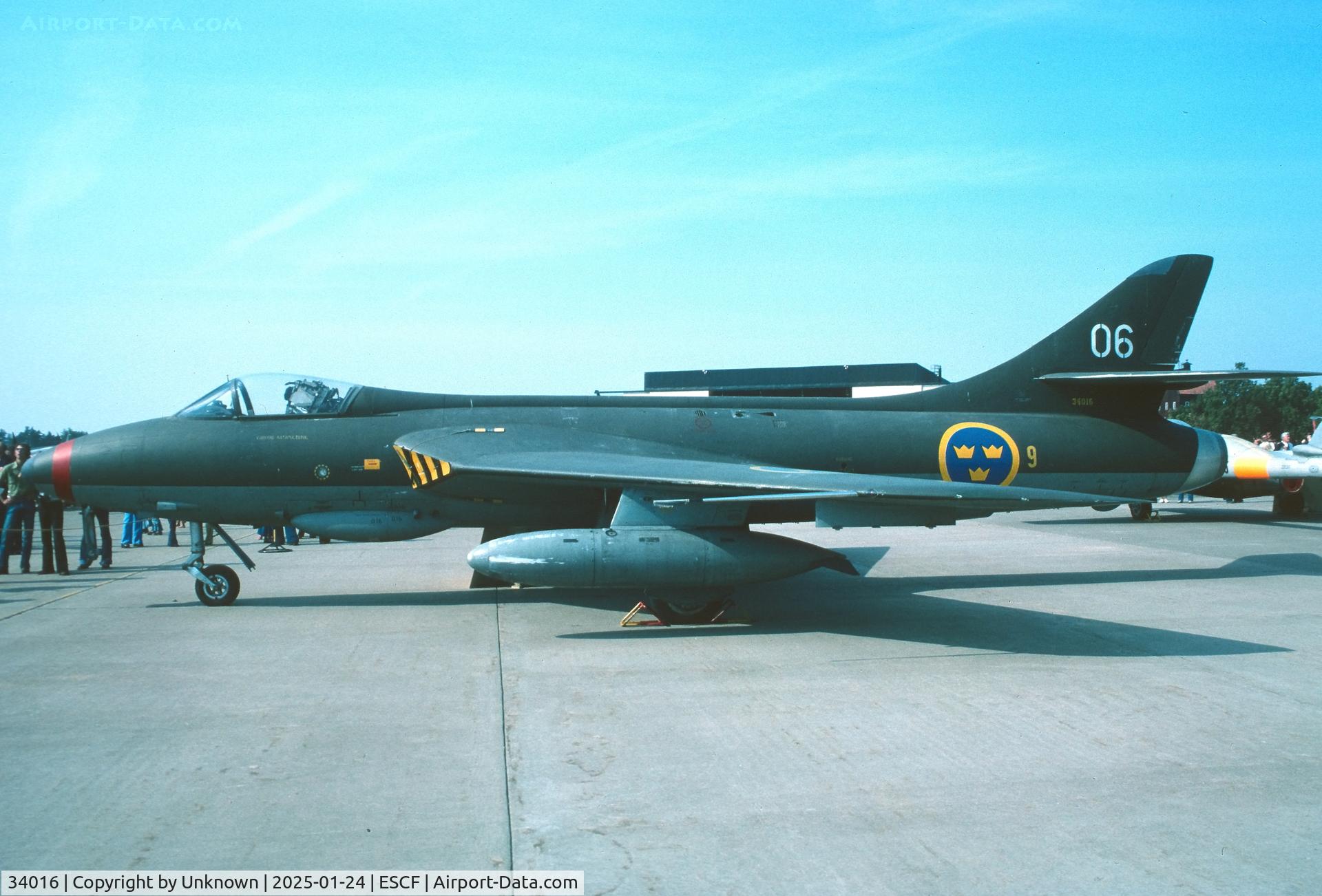 34016, Hawker J.34 Hunter C/N 41H-680304, Malmen Air Base