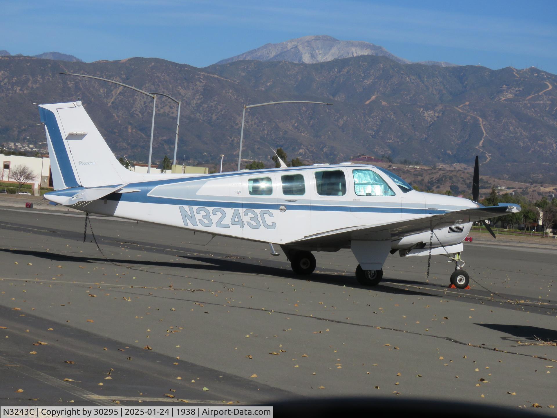 N3243C, 1995 Beech B36TC Bonanza C/N EA-575, Parked